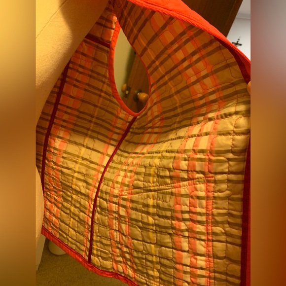 Lightweight Quilted Vest - Picture 6 of 9